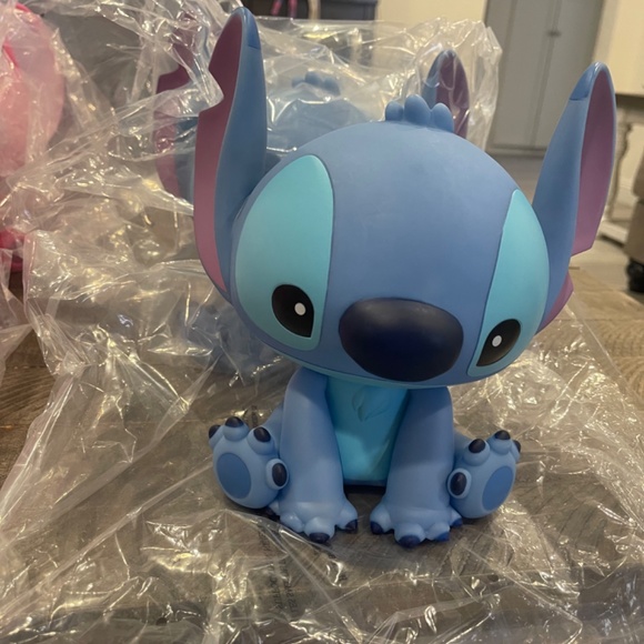 Piggy Banks- Hello Kitty, Stitch, Angel, Minnie, Mickey, Winnie the Pooh, Yoda - Picture 7 of 8